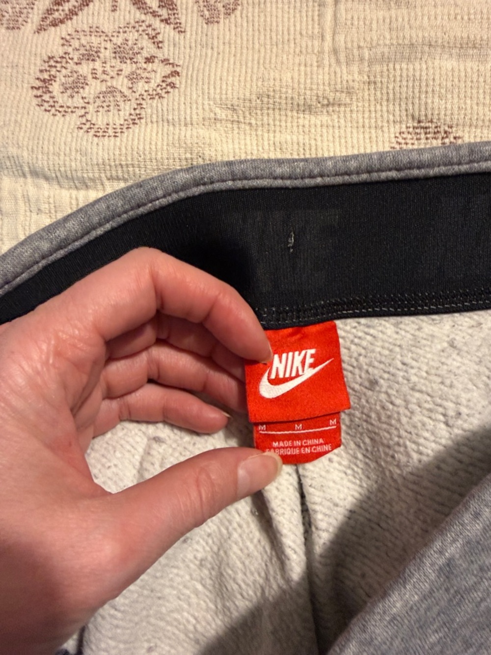 Nike Women’s Sweatpants - Picture 2 of 2